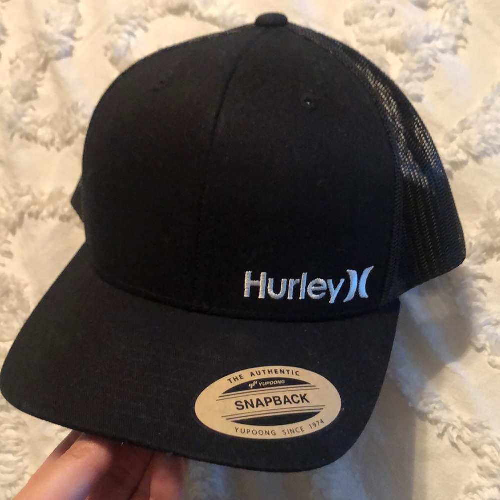 Hurley SnapBack hat